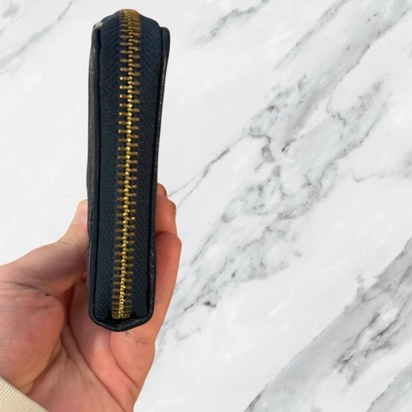 Prada Authentic Gaufre Nappa Leather Zip Around Wallet - Picture 5 of 8